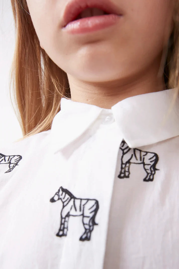 Camisa de niña cebras bordadas blanca - 41421
