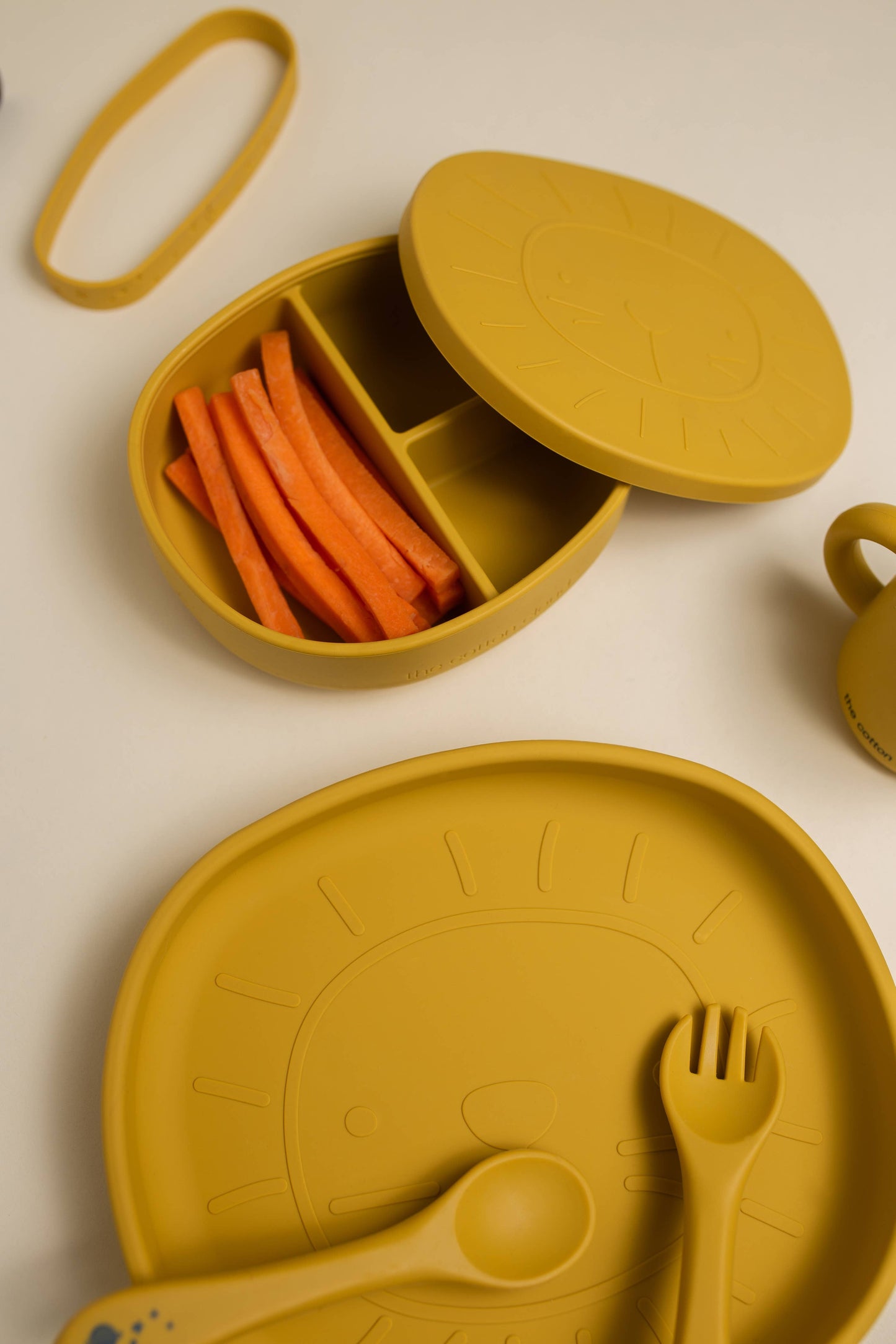 Alfie the Lion Lunchbox Mustard