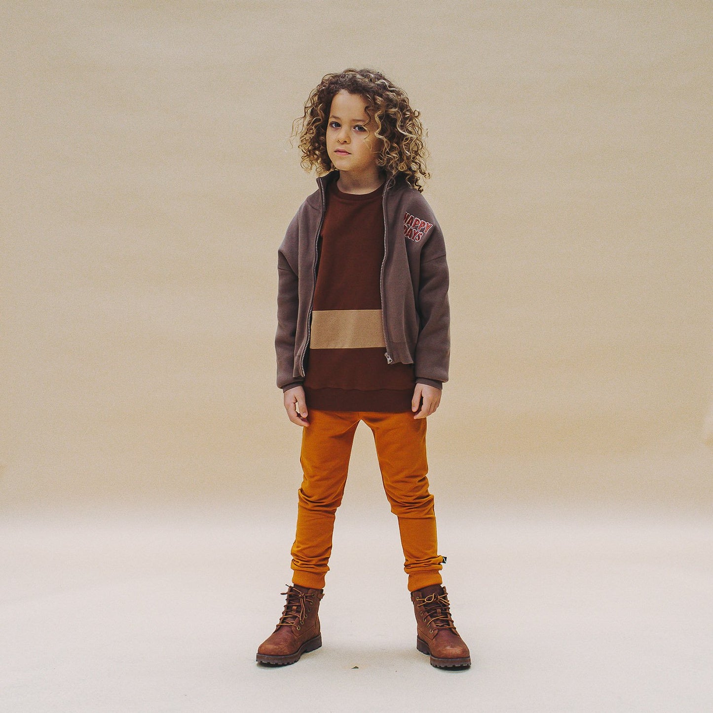 - Happy Days - Cardigan + Embroidery (Knit)