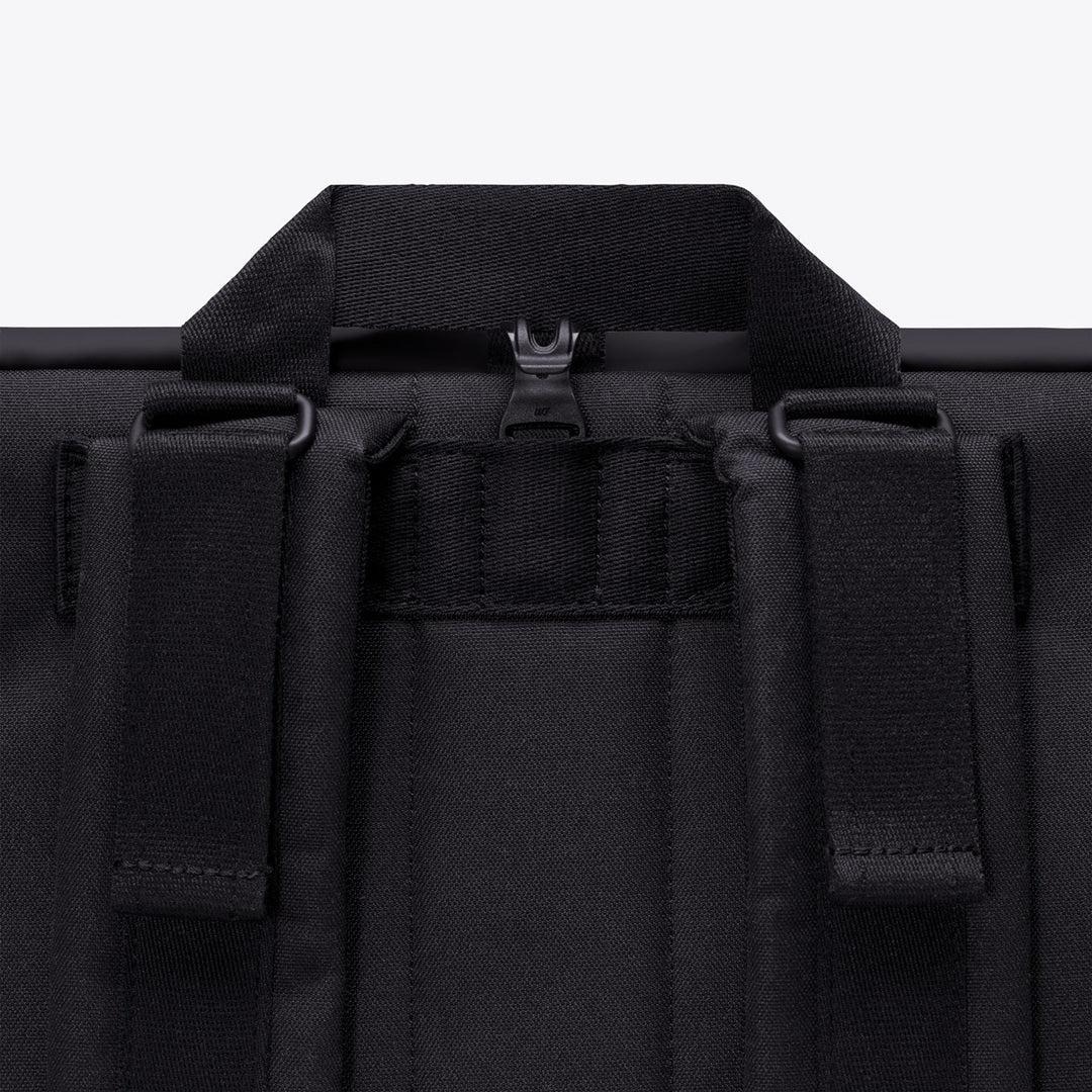 Jannik Medium Pannier - Lotus Infinity - Black