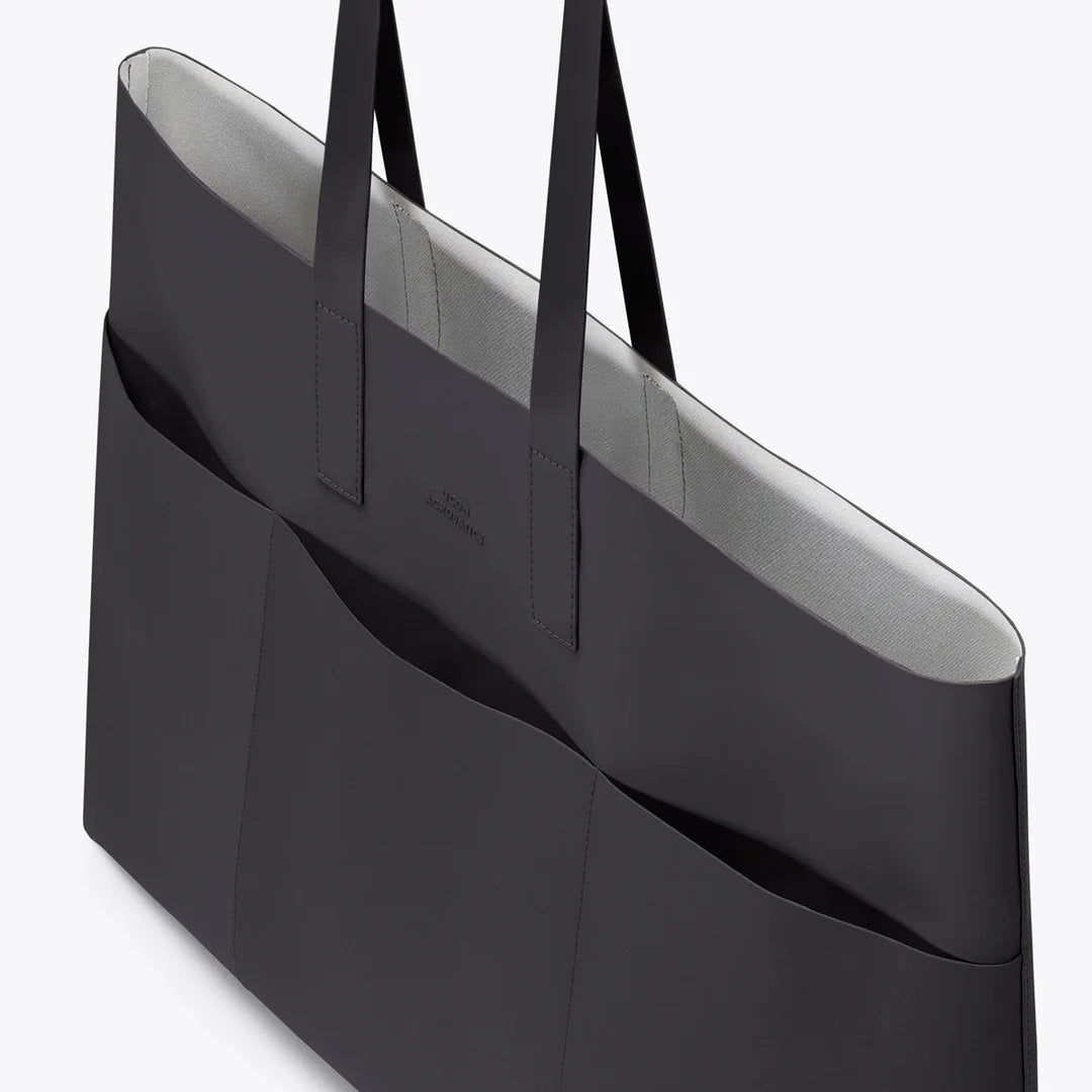 Emilia - Lotus Infinity - Black